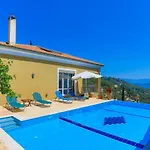 Villa Triantafyllo